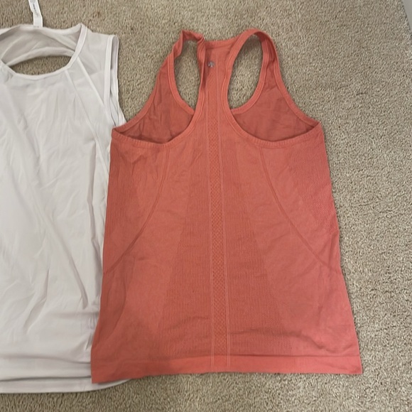 bundle of 3 lululemon tank tops - Picture 2 of 5